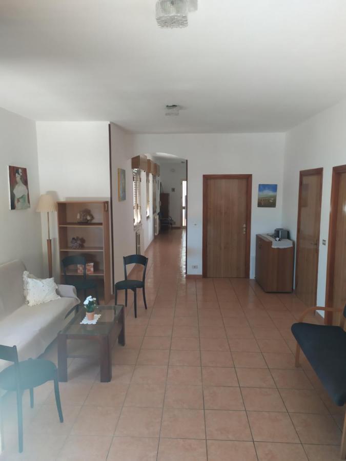 Casa La Rosa Tutto A Portata Di Mano Apartment Marina di Ragusa Bagian luar foto